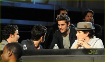 Zac Efron y Vanessa Hudgens juntos en Hope For Hait&iacute; Now